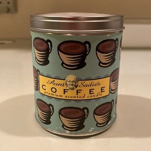Aunt Sadie‘s coffee premium scented candle never been burned. Smells like coffee